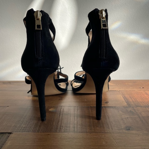 Ann Taylor Black Fringe Suede Heels 7 New - Picture 4 of 5